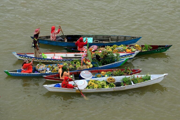 Floating Markets